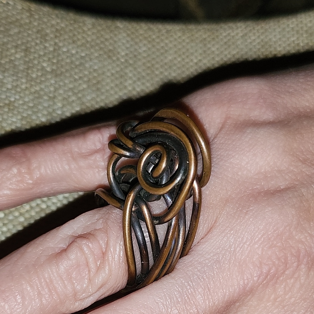 Artistic Copper and Black Wire Ring